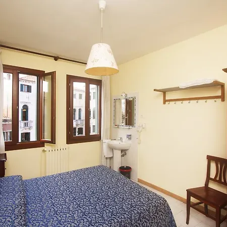 Hotel Dalla Mora-3